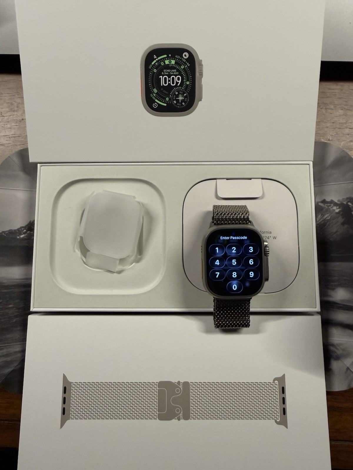Apple Watch Ultra 3 Natural Titanium 49mm Milanese Loop