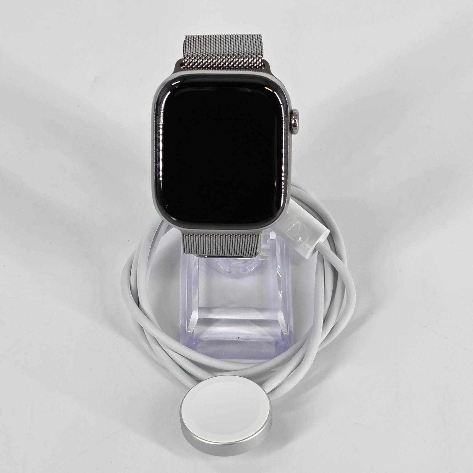 Apple Watch (Series 11) 46mm Natural Titanium (LTE) w/ Milanese Loop – Very Good