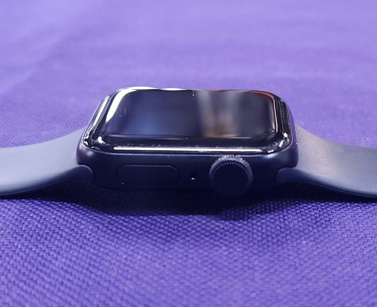 Apple Watch SE w (M/L) 40mm Midnight Band *SEE DESCRIPTION
