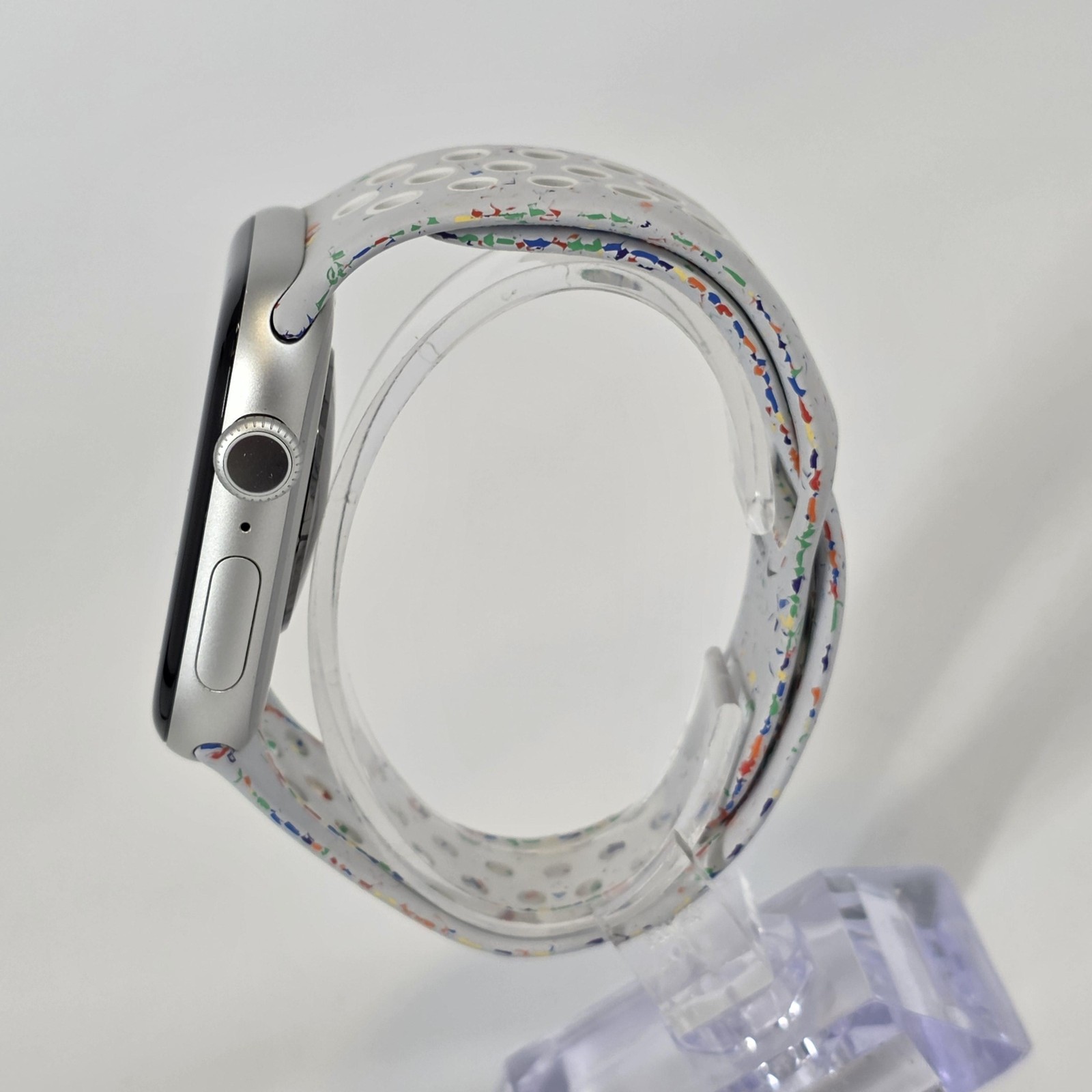 Apple Watch (Series 11) 46mm Silver Aluminum (LTE) w/ Nike Sport – Excellent