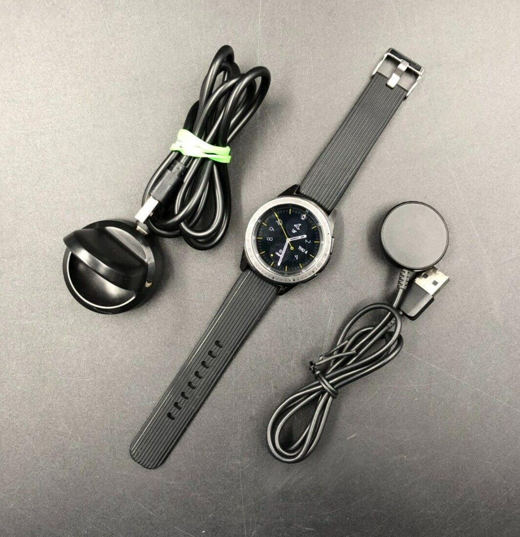 Samsung Galaxy Smart Watch 42mm Model SM-R810 Midnight Black 4GB