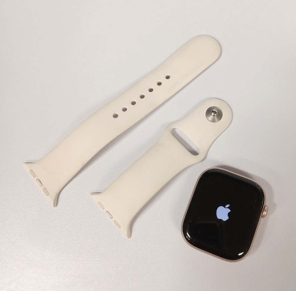 Apple Watch Series 10 46mm (Rose Gold, Unlocked) – *Scratches*, Fully Functional