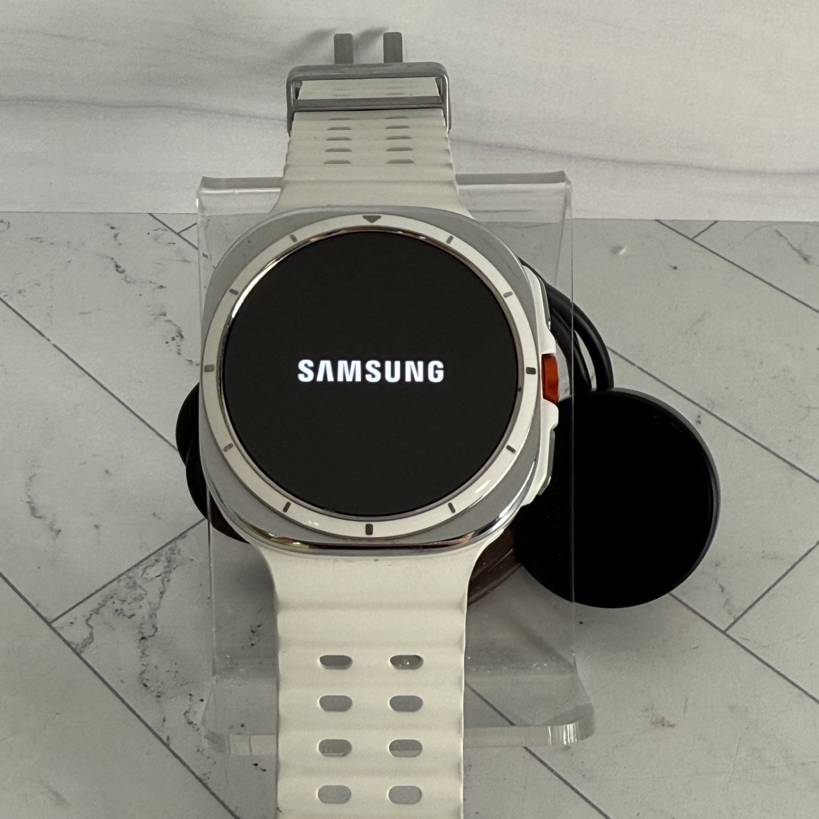 Samsung Galaxy Watch Ultra White 47mm SM-L705U 2025 Verizon Cellular #A8