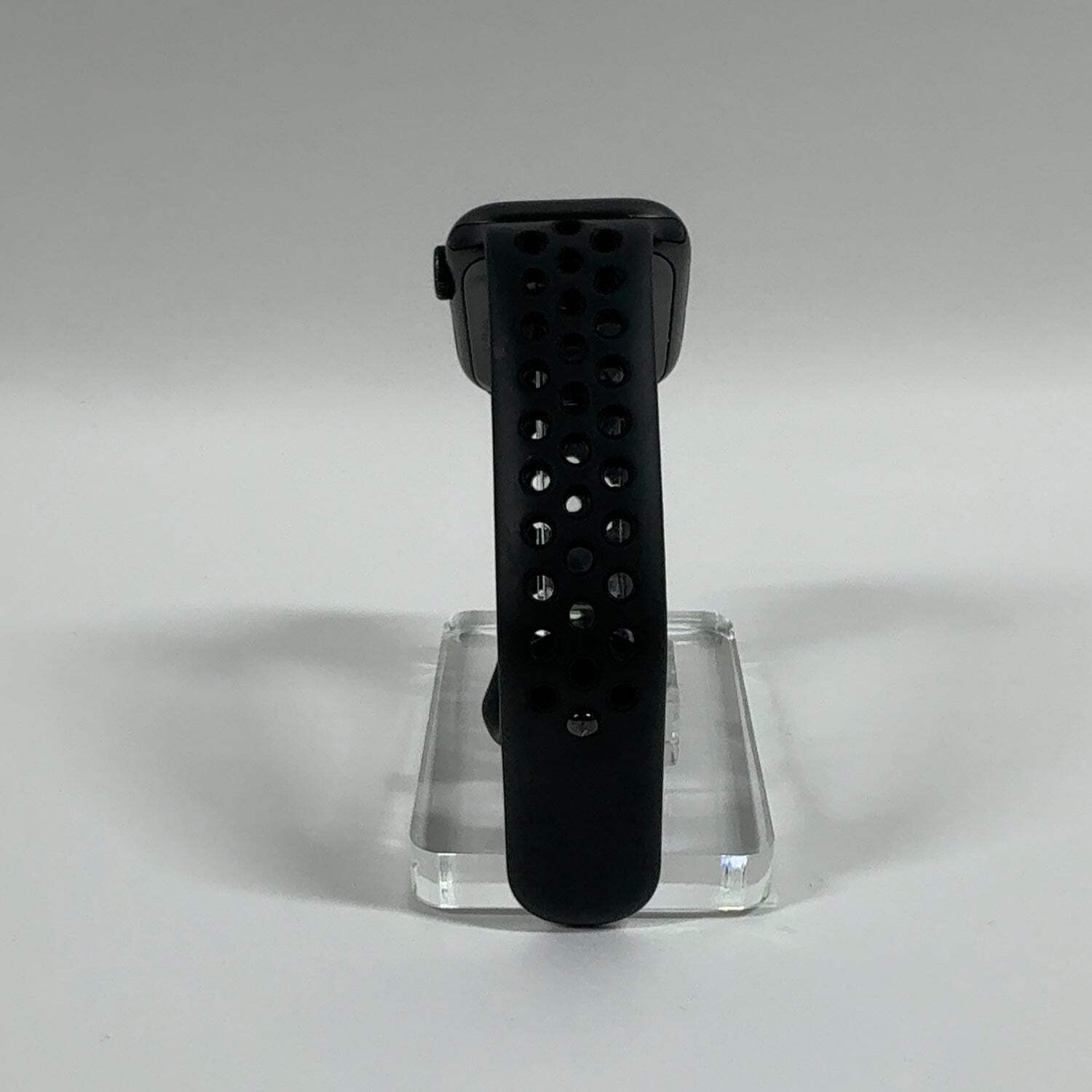 Unlocked Apple Watch Series 5 40MM Space Gray Aluminum Nike Sport Loop A2094