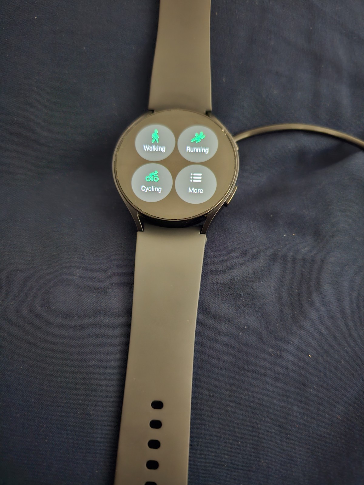 Samsung Galaxy Watch6 44mm SM-R940
