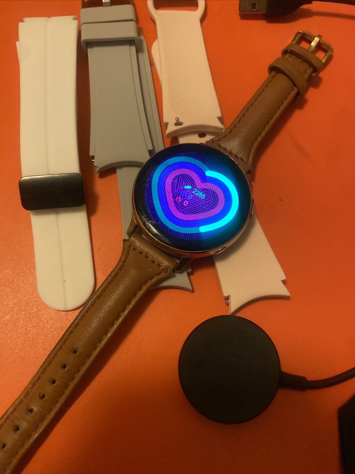 Samsung Galaxy Active 2 Smartwatch (Gold) 40MM Shwroom Model +band/cord NO BOX