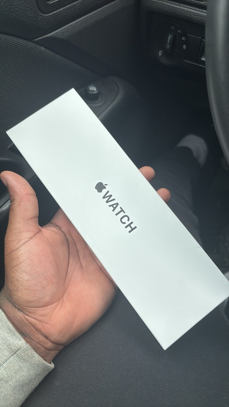 brand new , never opened Apple watch SE 44MM In Sliver Aluminum case