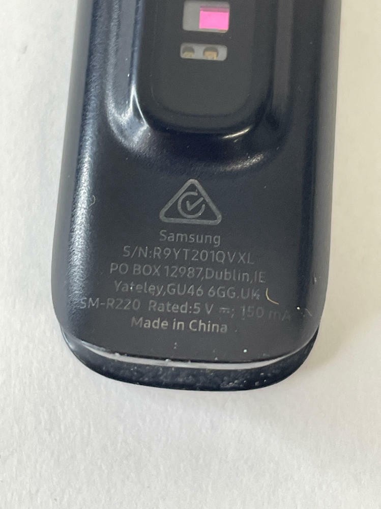 Samsung Galaxy Fit2 SM-R220 BT Touchscreen Tracker*Scratched* -No band