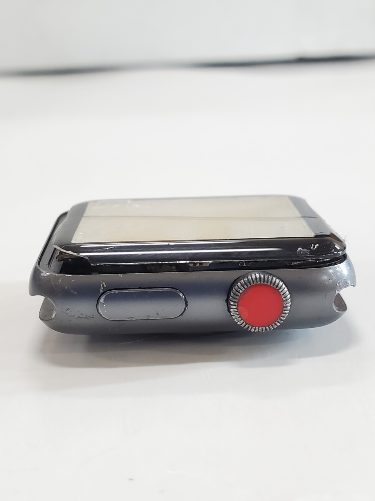 Apple Watch Series 3 42mm A1861 GPS + Cellular Space Gray – For Parts – – 2E4M