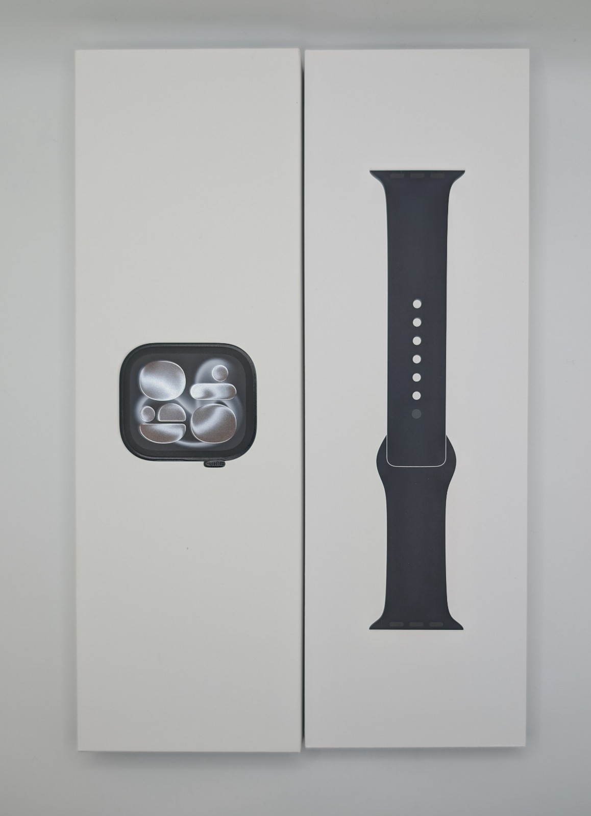 NEW – Apple Watch Series 11 46 mm GPS Jet Black – M/L Black Sport Band. ~2RV~