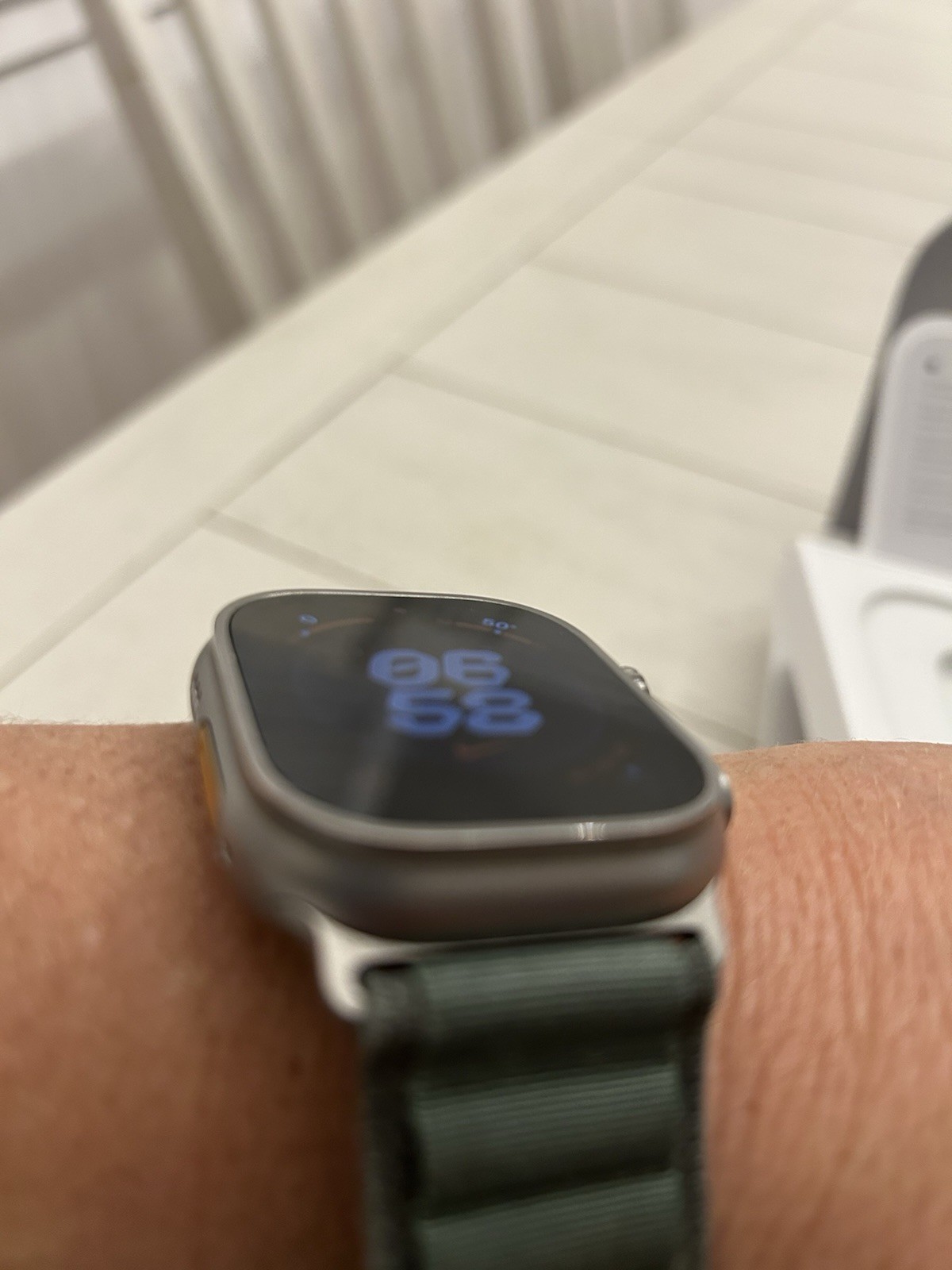 Apple Watch Ultra 49mm GPS+Cellular, Alpine Loop- Green, Large- With Box