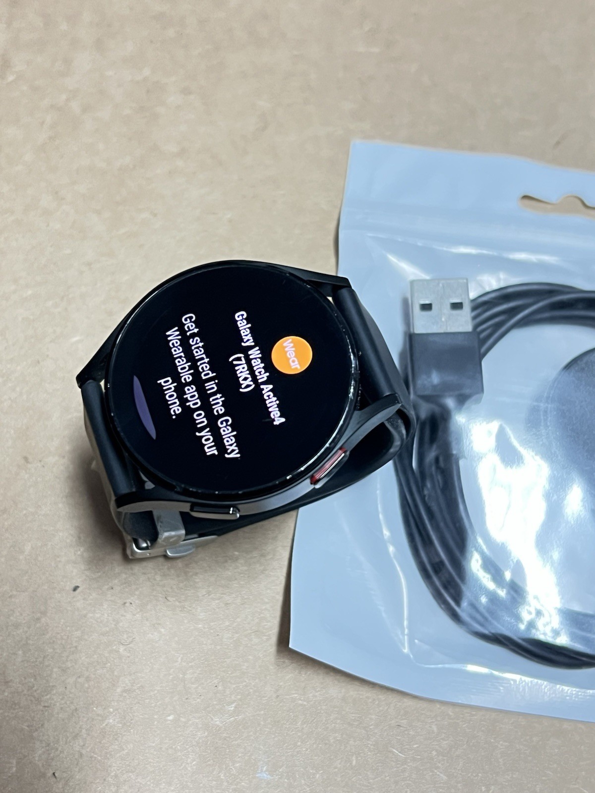 Samsung Galaxy Watch 4 40mm Aluminum Smartwatch SM-R860