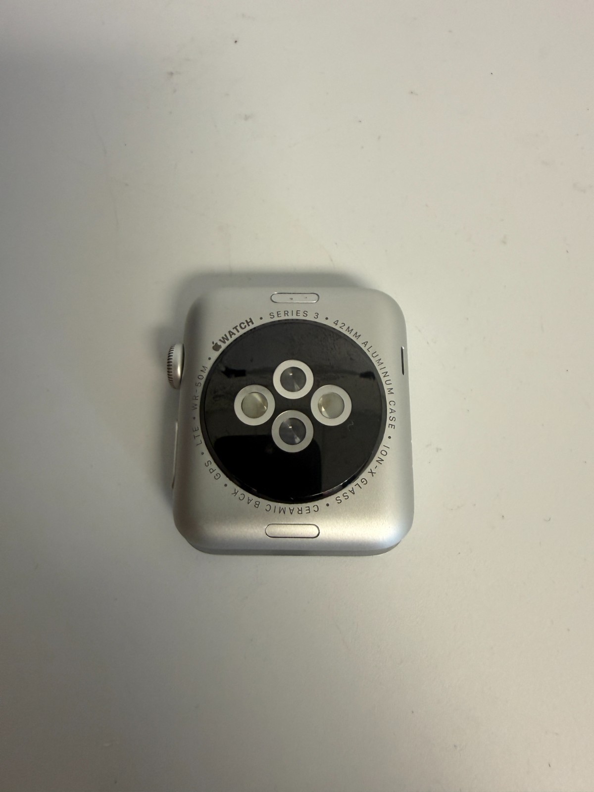 (LTE Cellular + Bluetooth) Apple Watch Series 3 GPS 42mm Silver – A GRADE