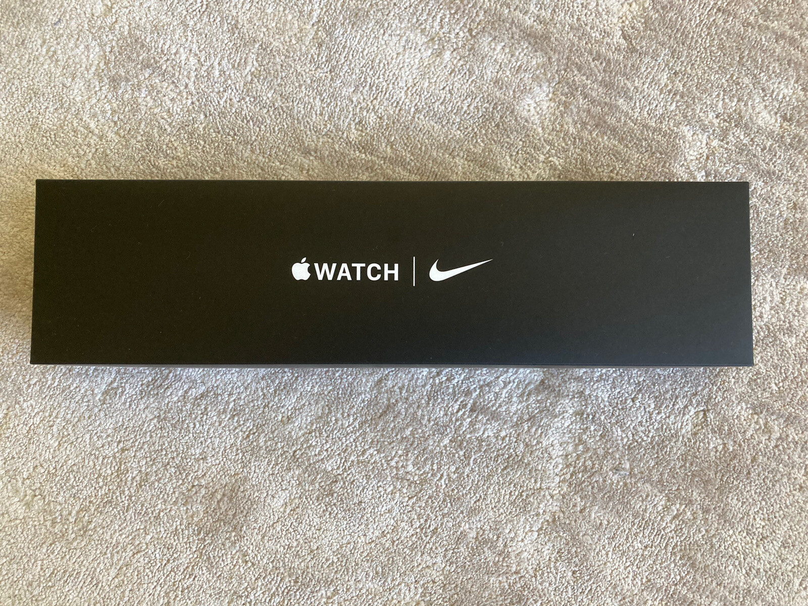 Apple Watch Nike SE GPS, 40mm Space Gray Aluminum Case/Anthracite Band – Used VG