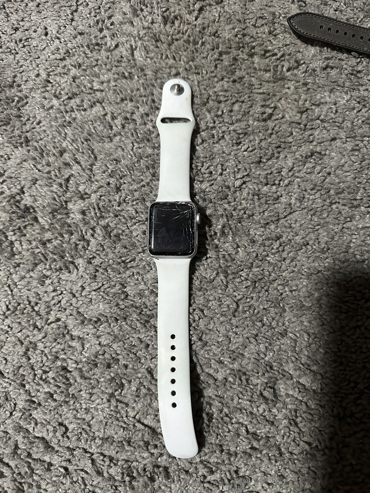 Apple Watch Series 3 (GPS) 38 MM For parts only As Is