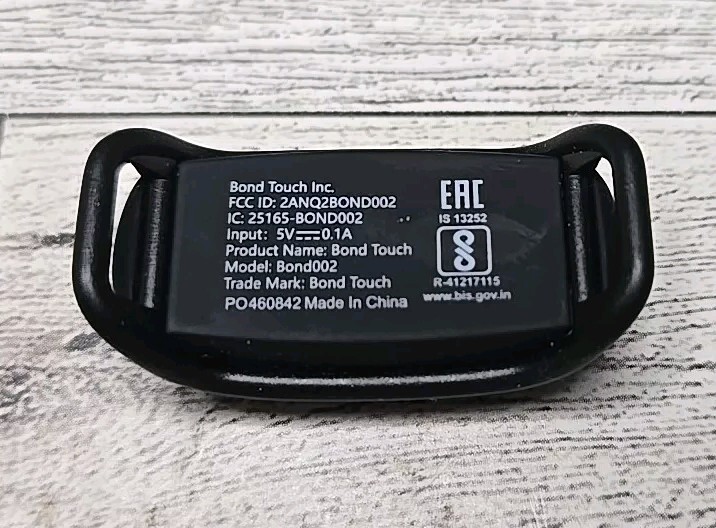 BOND TOUCH Single Vibrating Waterproof Bluetooth Distance Connection Bracelet