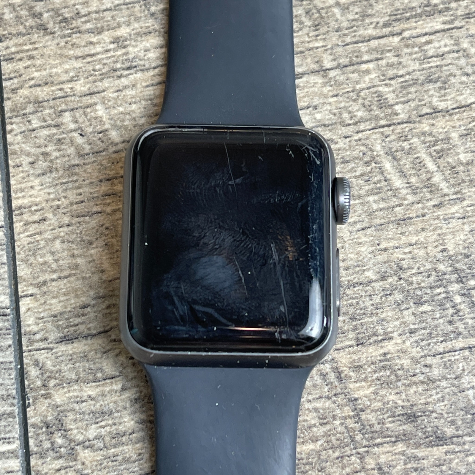 Apple Watch Series 3 GPS Smartwatch Black Strap 38mm 1.5″ Display Aluminum Case