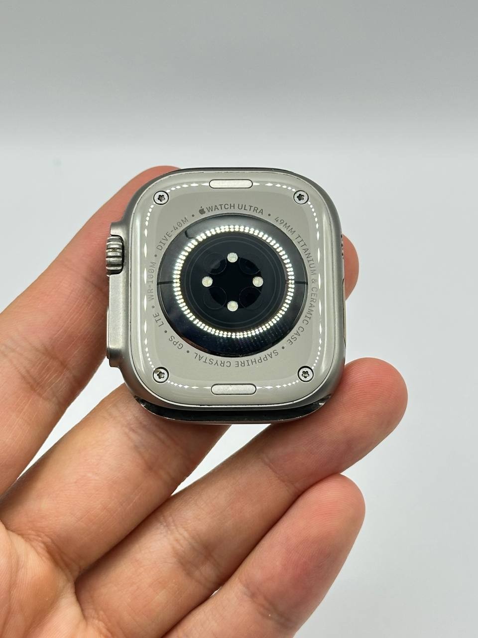 Apple Watch Ultra 1st 49mm GPS + LTE Natural Titanium **BAD LCD – SEE PICS**