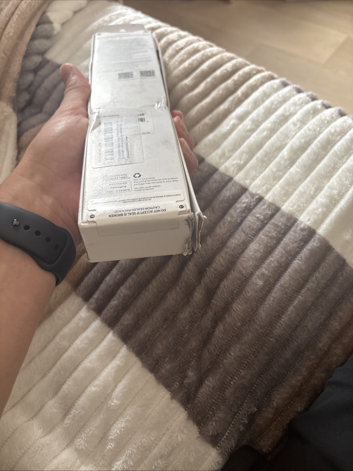 Samsung Galaxy Watch7 Wi-Fi, GPS, Bluetooth, 40mm, Cream Box Damage Still Sealed