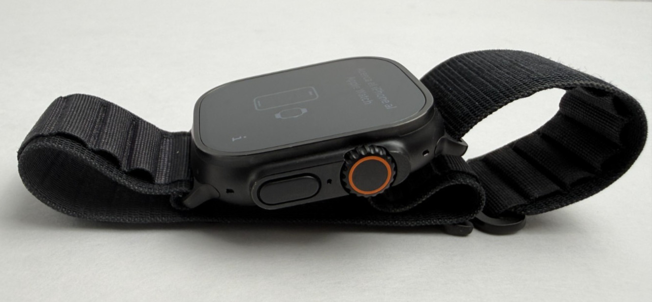 Apple Watch Ultra 3 49MM Black Titanium Black Alpine Loop MF0X4LW/A
