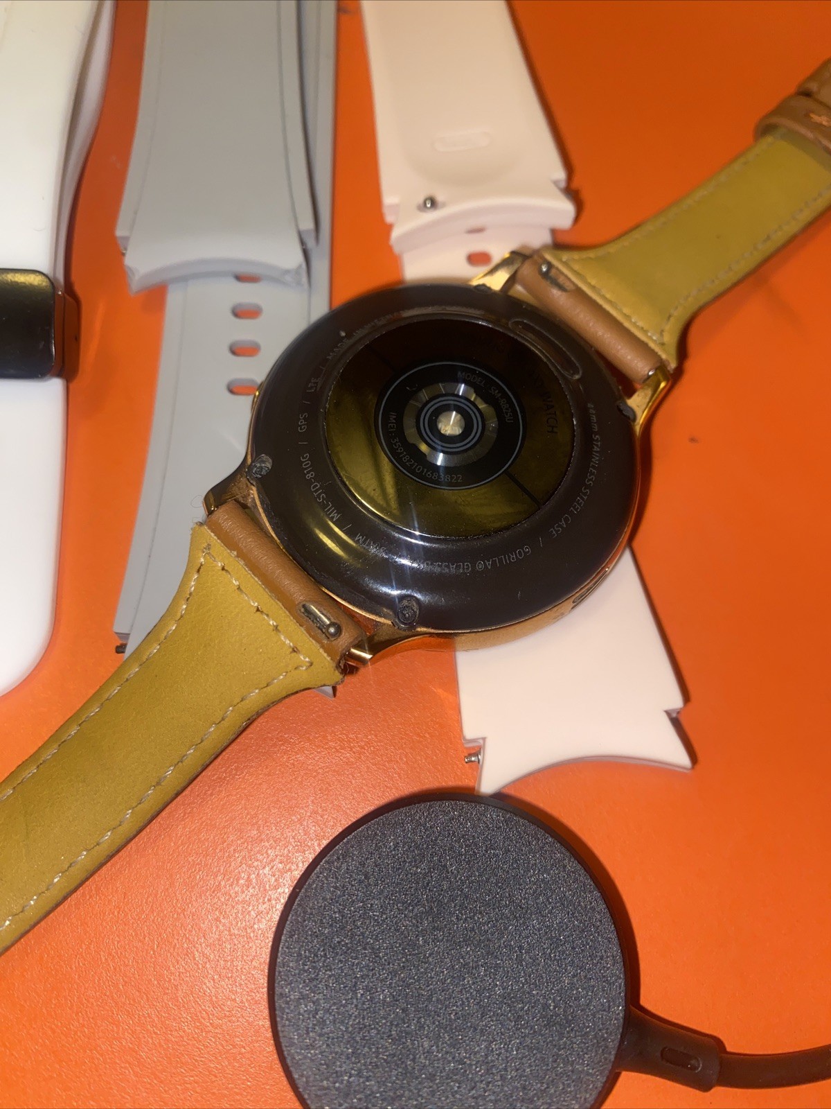 Samsung Galaxy Active 2 Smartwatch (Gold) 40MM Shwroom Model +band/cord NO BOX