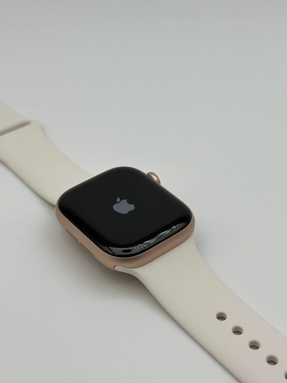 Apple Watch Series 11 42mm GPS Rose Gold Light Blush Sport S/M MEU04LW/A 2025
