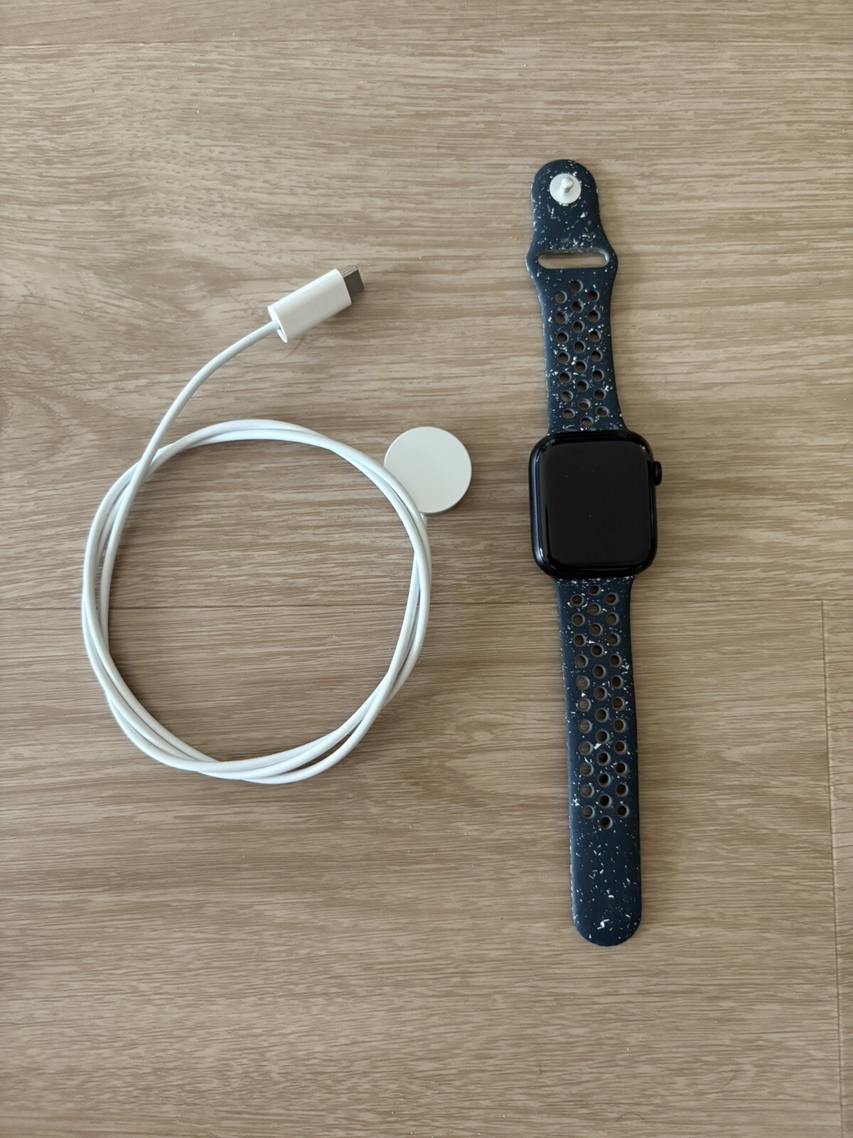 Apple Watch Series 8 45mm Midnight Aluminum Case with Sport Band, M/L (GPS +…
