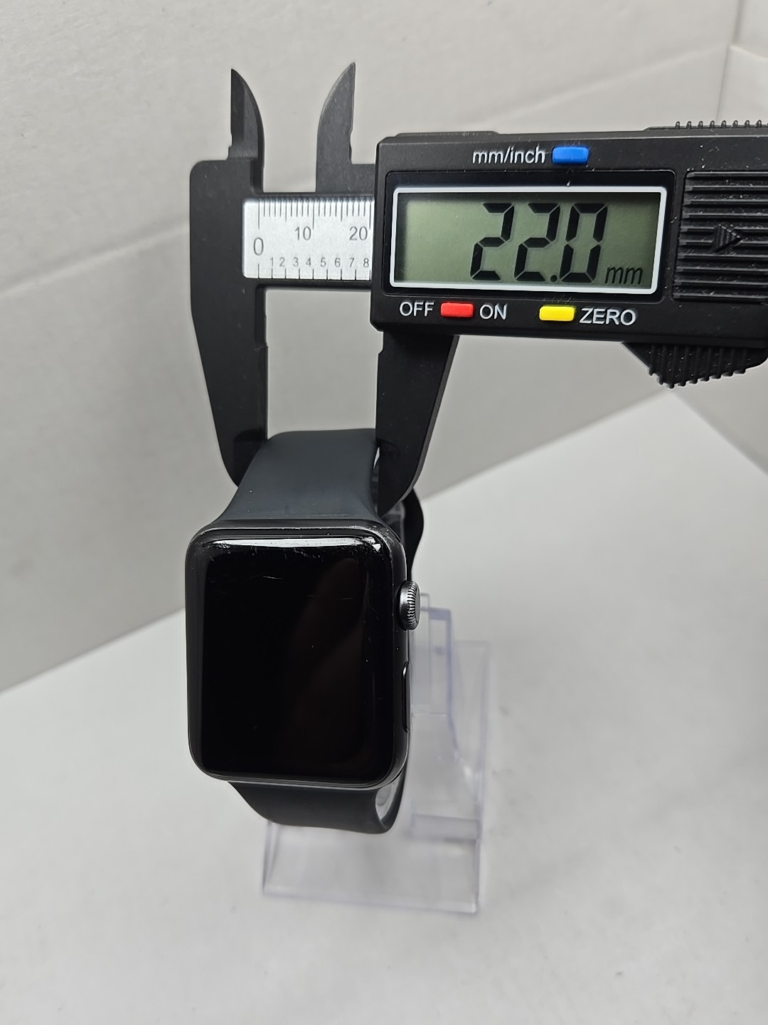 Apple Watch Series 3 42mm GPS Space Gray Aluminum Black Sport Band A1859 MTF32LL