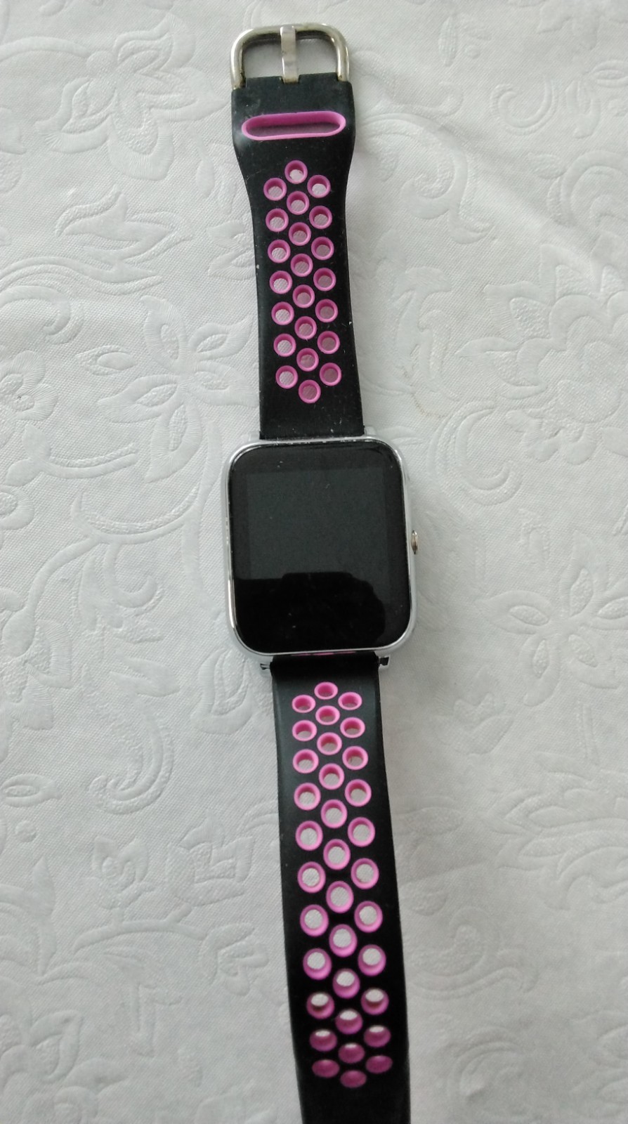 Smart Watch- Unknown Brand