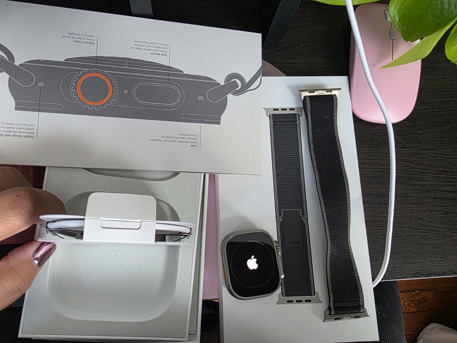 Apple Watch Ultra 3 GPS + Cellular, 49mm Natural Titanium With Trail Loop