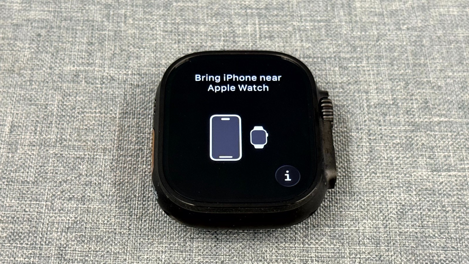 Apple Watch Ultra 3 49mm GPS Cellular Titanium Case w Black Ocean Band MF0J4LW/A