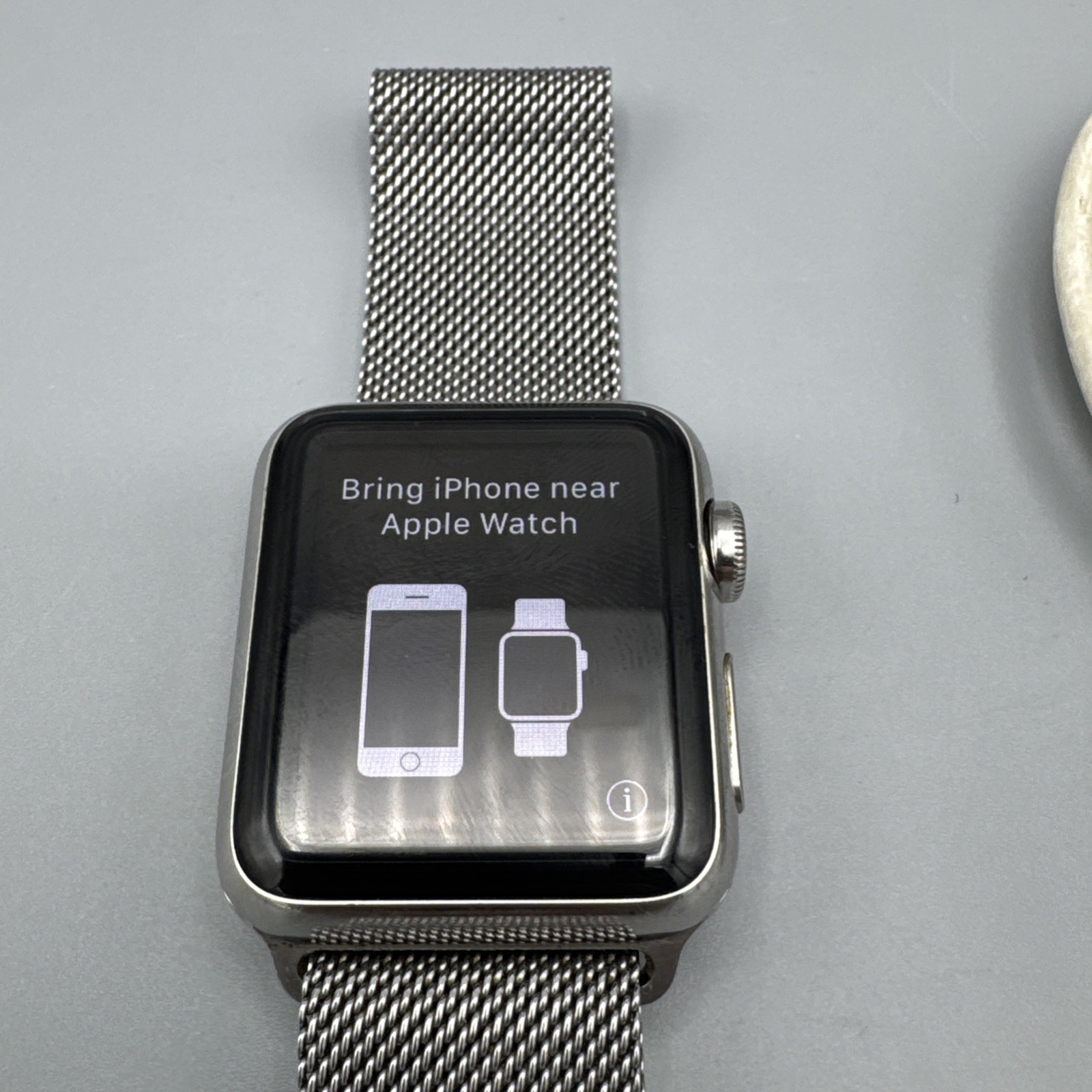 Apple Watch A1553 38mm Stainless Steel GPS Only Milanese Loop