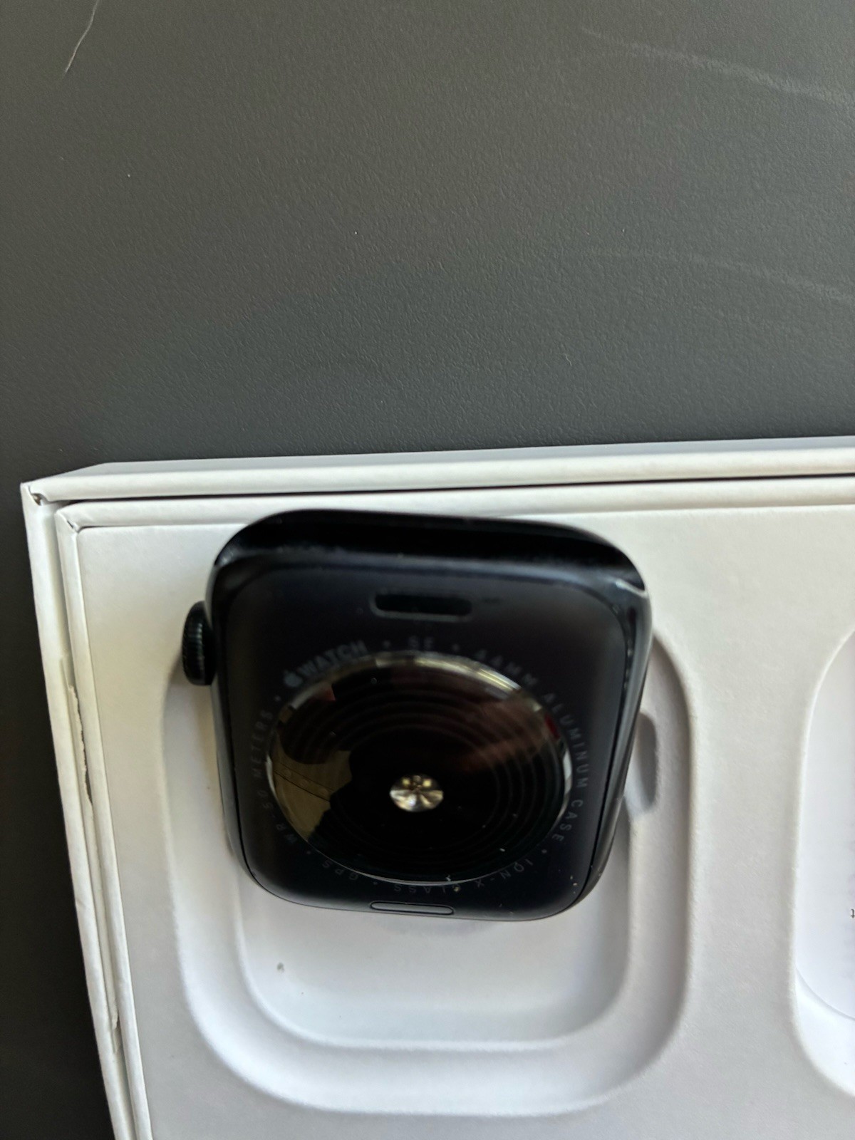 Apple Watch SE 2nd Gen 44mm Midnight Black Aluminum GPS Sport Band Used M/L Band