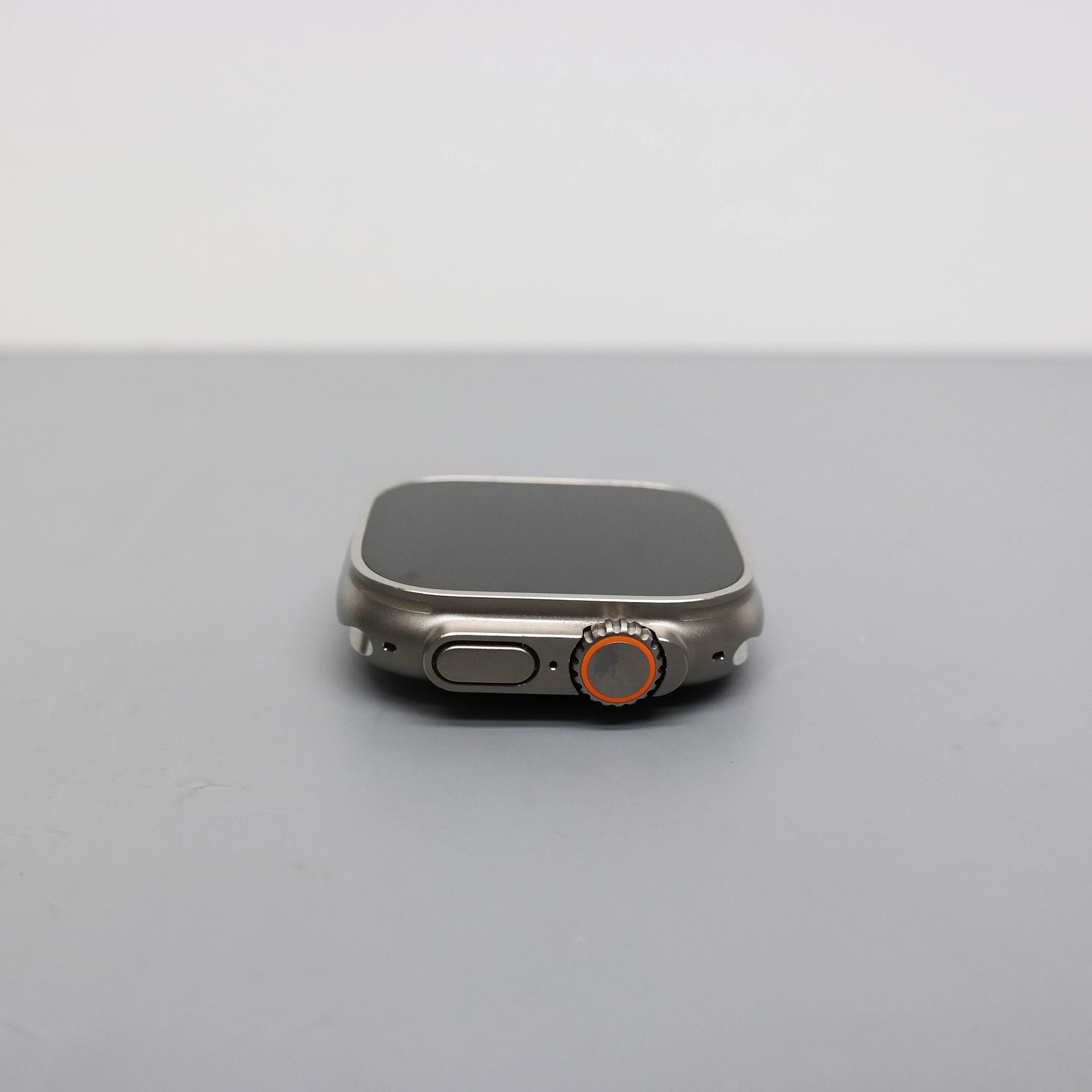 Apple Watch Ultra GPS + LTE 49mm Titanium Case MNH83LL/A NO BAND
