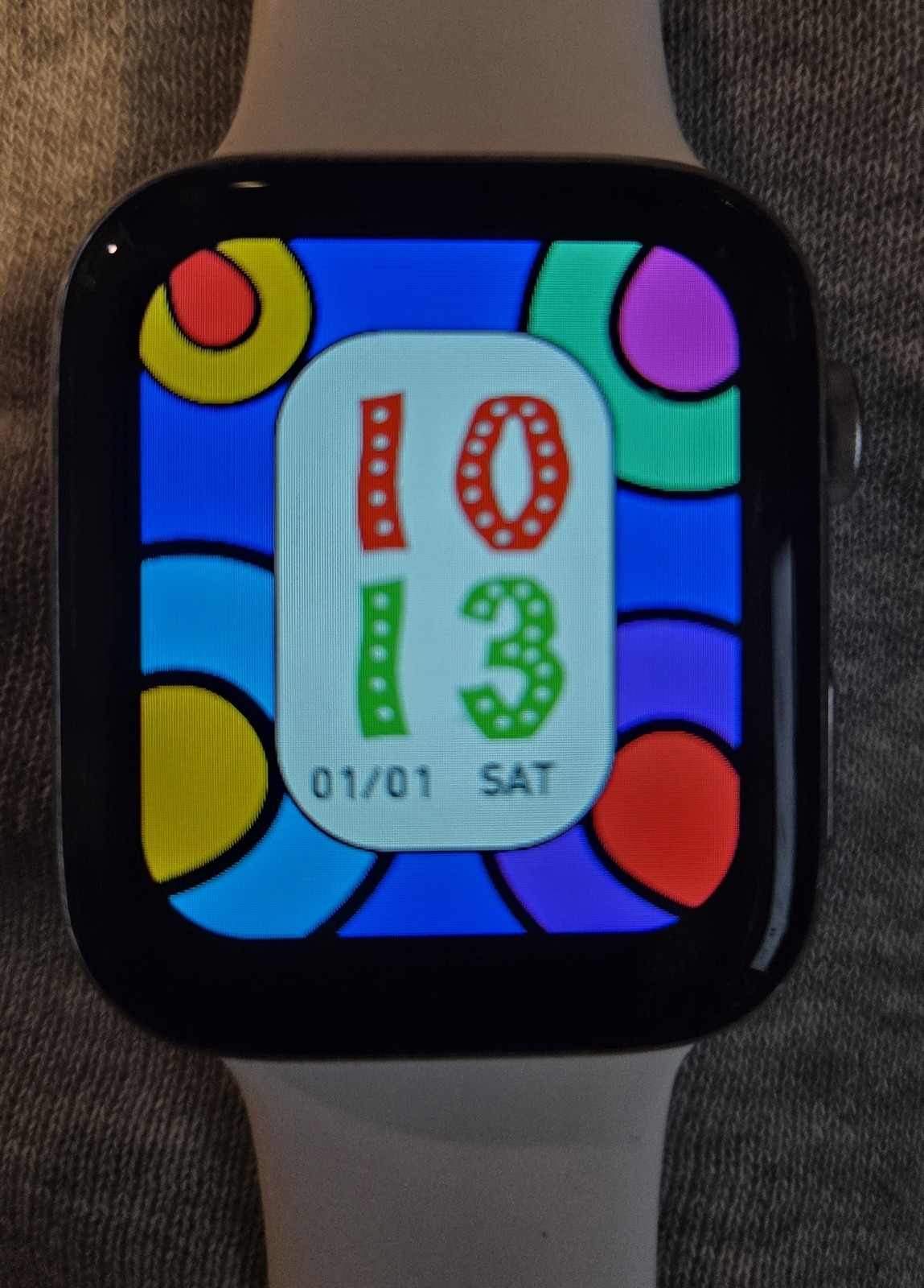 UNBRANDED SMART WATCH FOR ANDROID AND IOS WITH WHITE STRAP