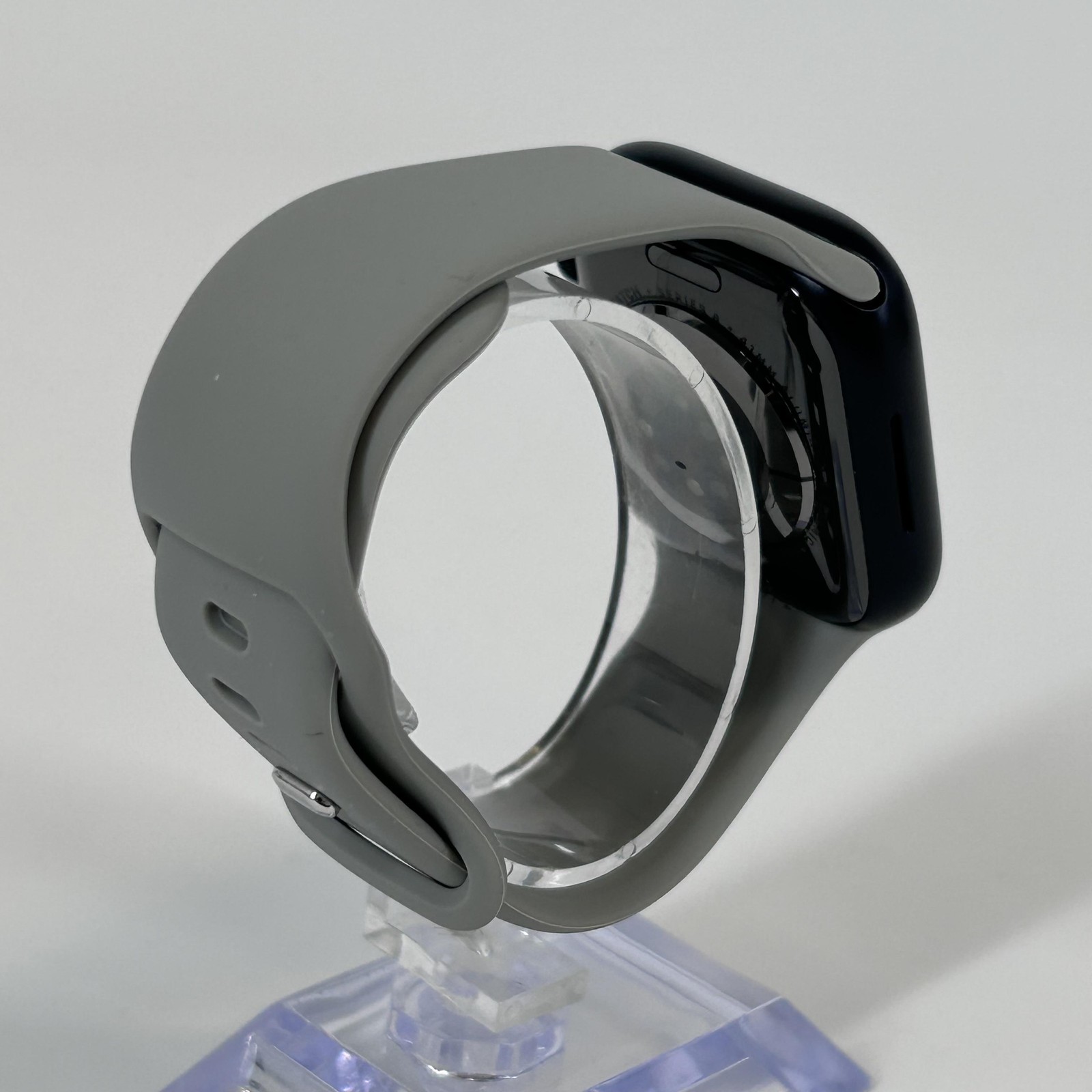 Apple Watch (Series 8) 41mm Space Black Aluminum (LTE) w/ Gray Sport Band – Good