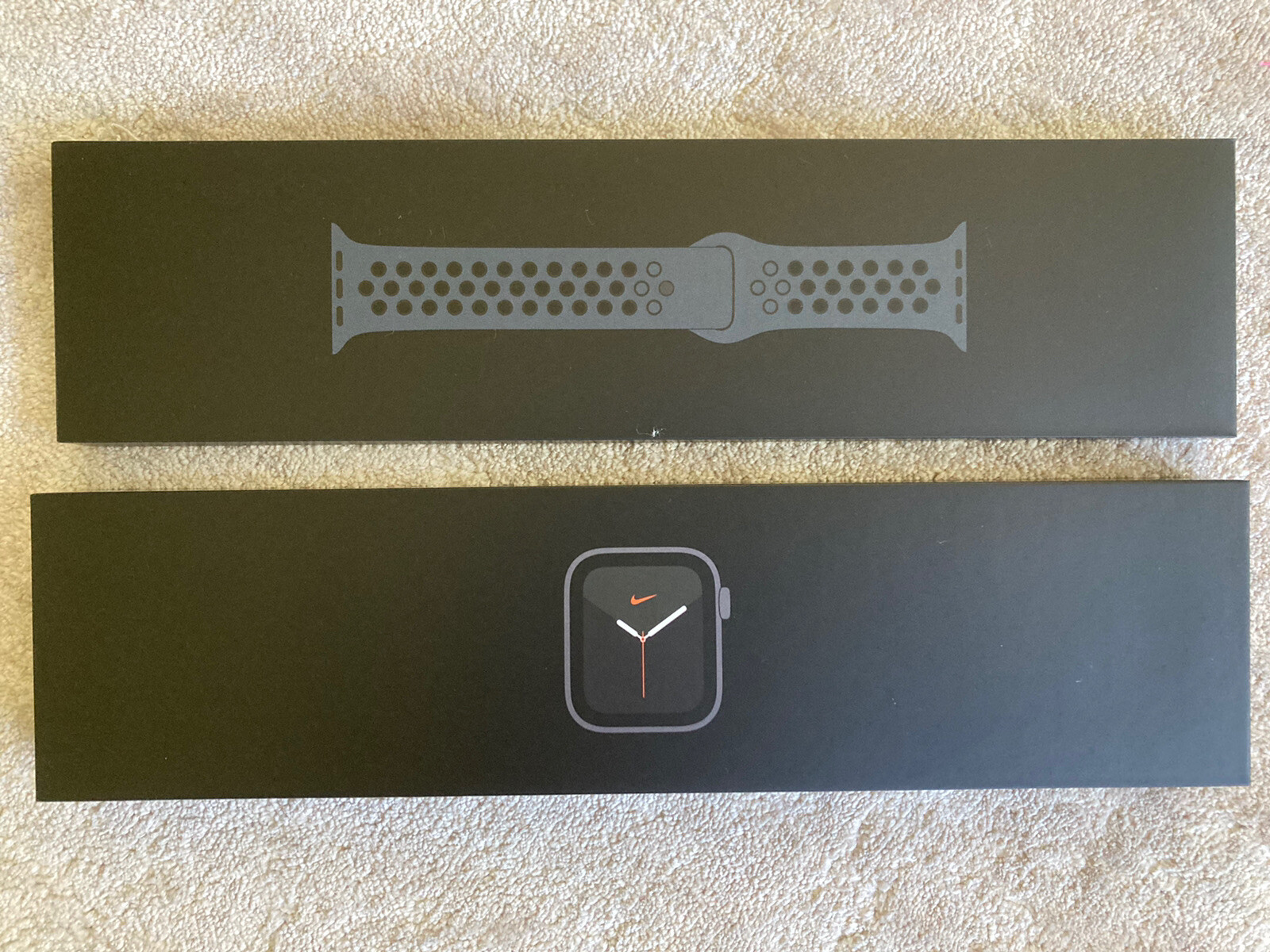 Apple Watch Nike SE GPS, 40mm Space Gray Aluminum Case/Anthracite Band – Used VG