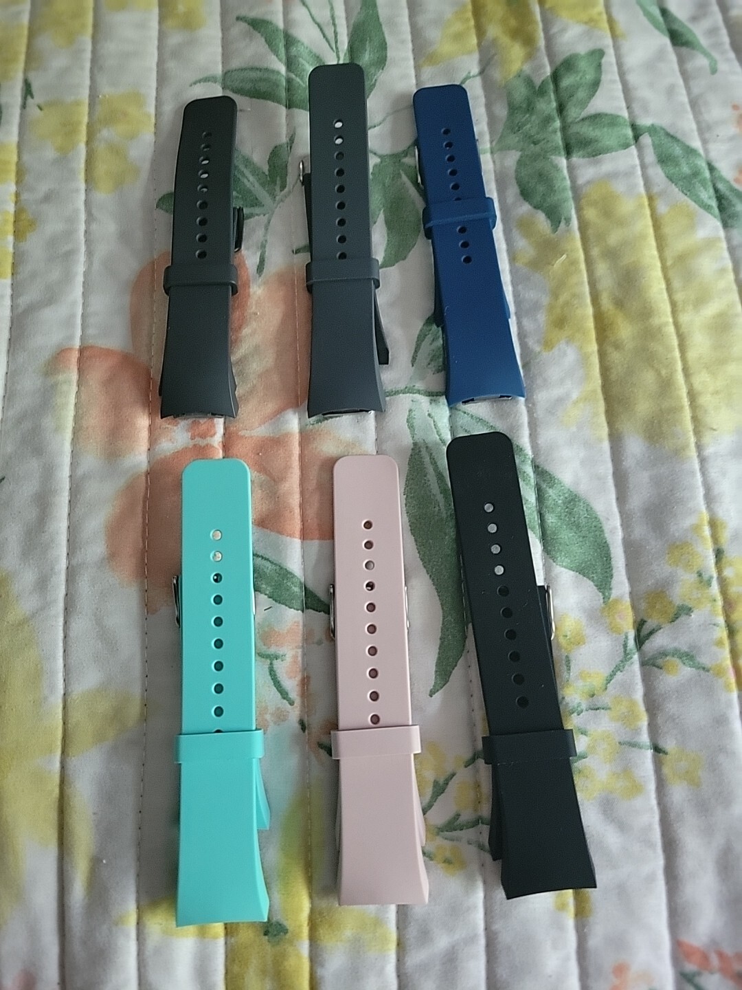 Samsung Gear S2 SM-R730V Verizon Smartwatch – White (Replacement Bands Included)