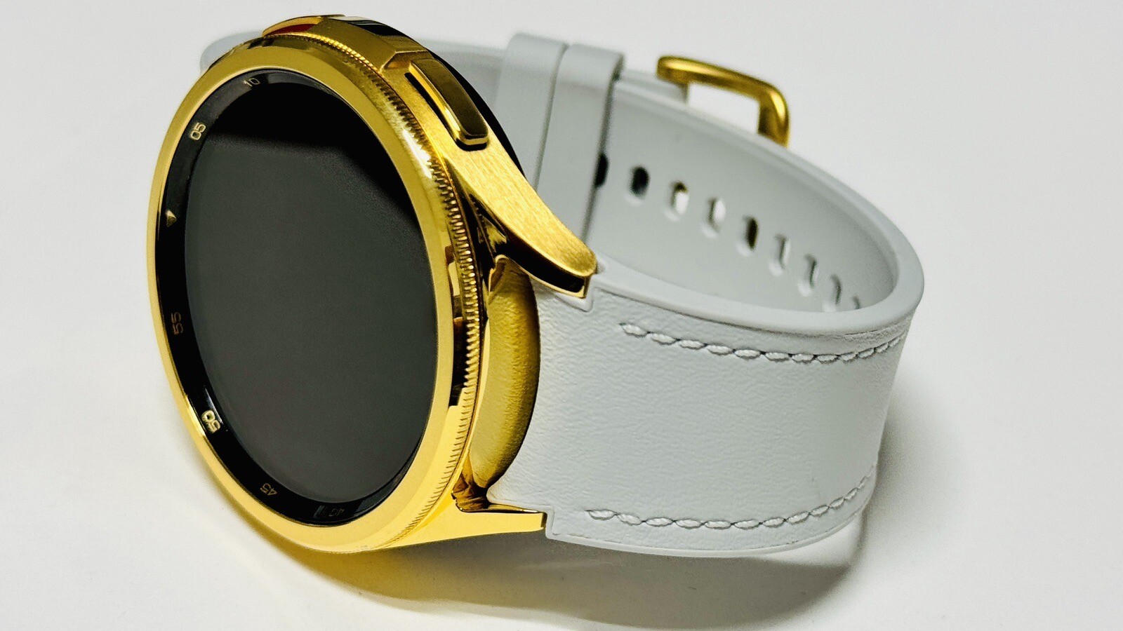 Samsung Galaxy Watch 6 47mm Custom 24k Gold with Fabric Gray Band 2023