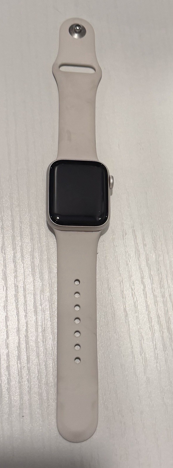 Apple 40mm Silver Aluminum Smartwatch White Silicone Band Touchscreen Bluetooth