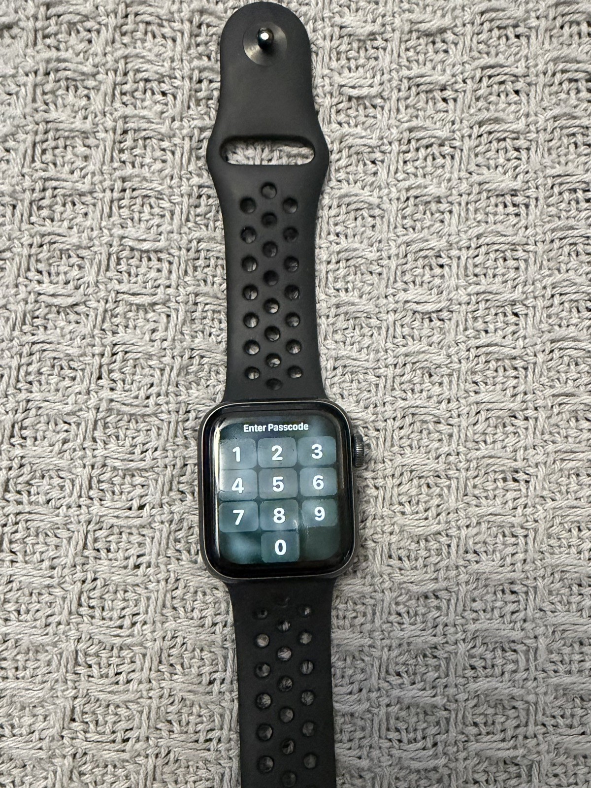 Apple Watch Series 5 Nike 40mm Space Gray Aluminum Case with Anthracite/Black…