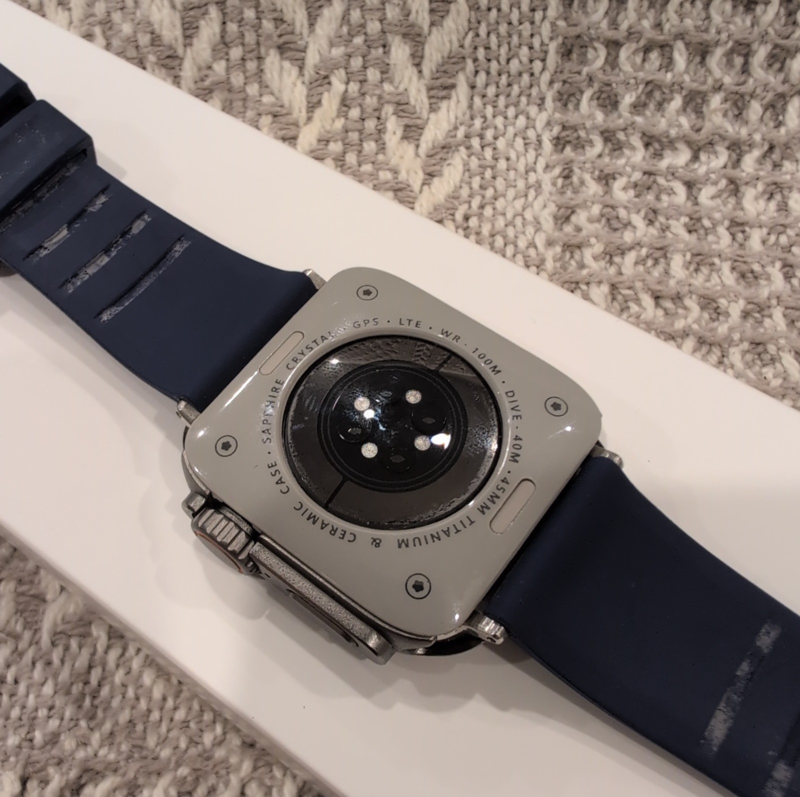 Apple Watch Series 7 45mm GPS Midnight Aluminum Case Sports Band (A2474) Extras