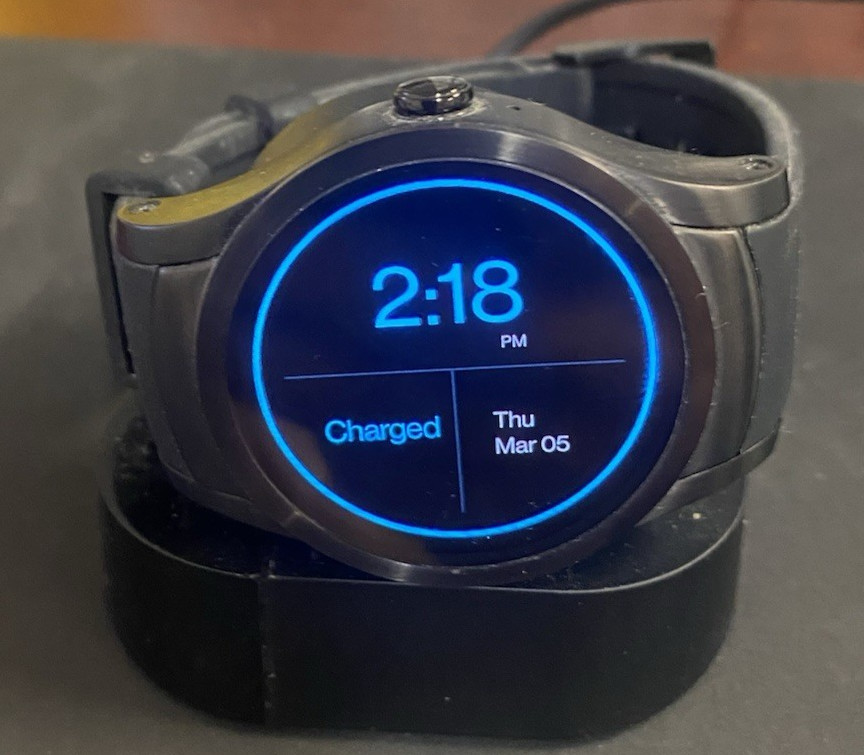 VERIZON Wear24 QTAXU1G Android LTE SmartWatch Works Well NICE! 30dayWty