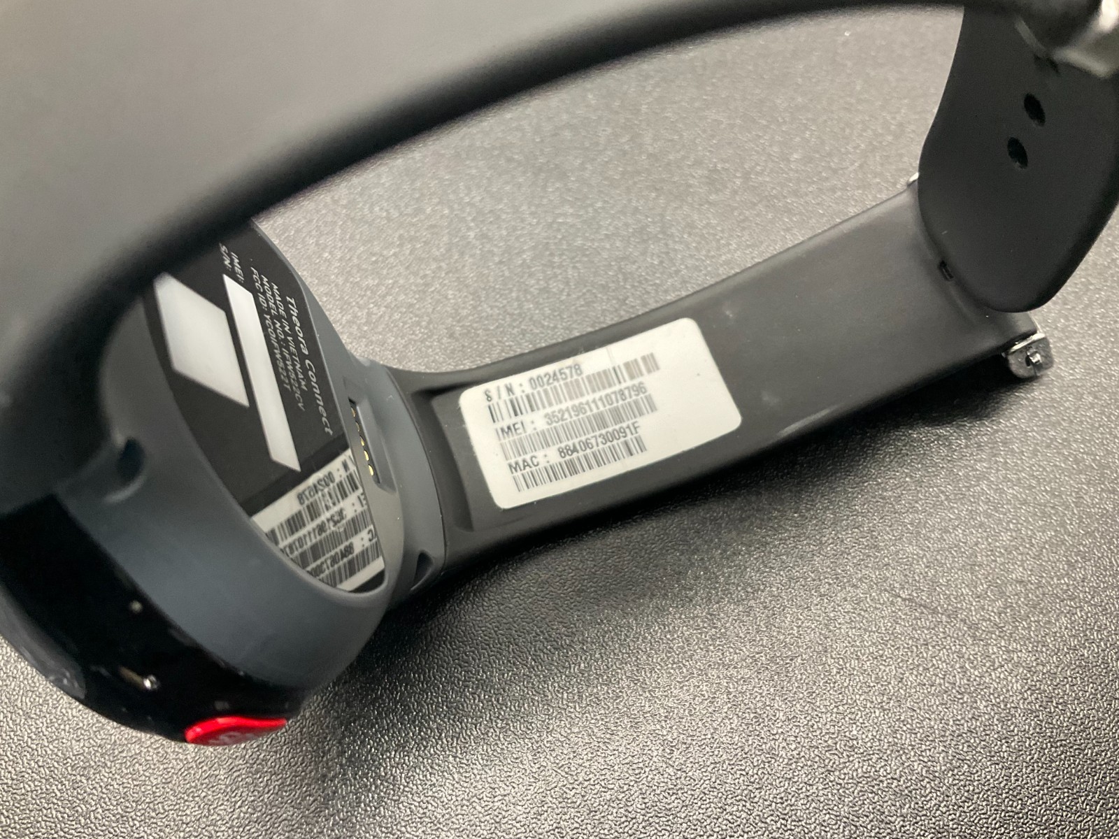 Timex IFW522T Family Connect Buckle Smart Watch T-Mobile 18mm Android iOS Black