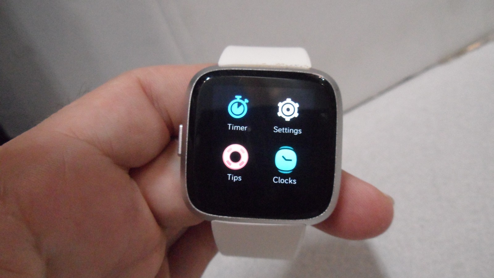 Fitbit Versa Lite Activity Tracker Fitness Smartwatch FB415 Small White Band