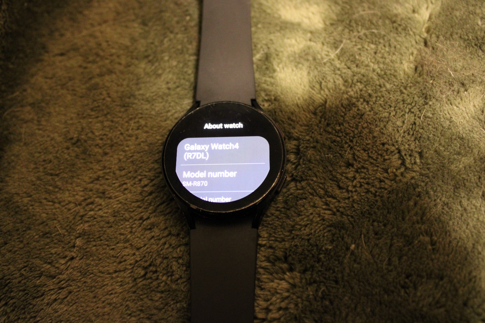 Set of 2 smartwatches, Samsung Galaxy Watch4 and Samsung Active 2.