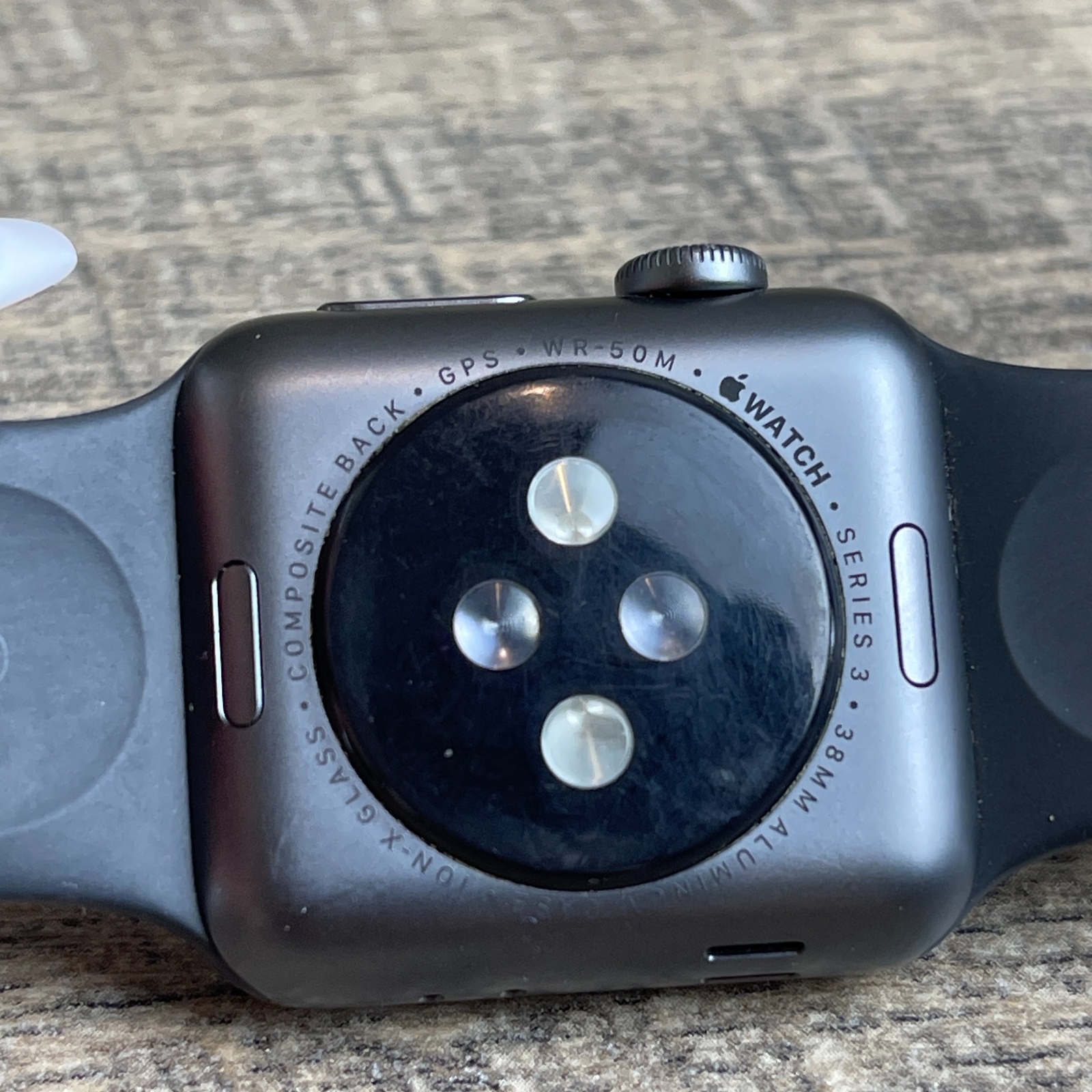Apple Watch Series 3 GPS Smartwatch Black Strap 38mm 1.5″ Display Aluminum Case