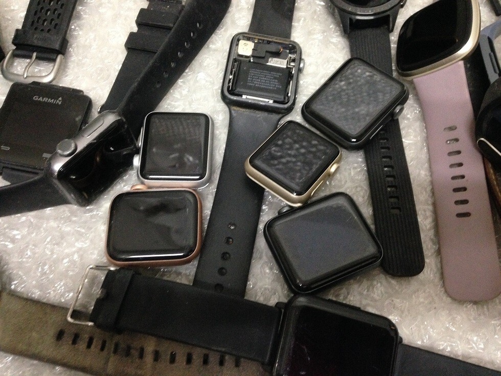 Lot Of 31 Mixed Watches UNTESTED APPLE / fitbit & MORE