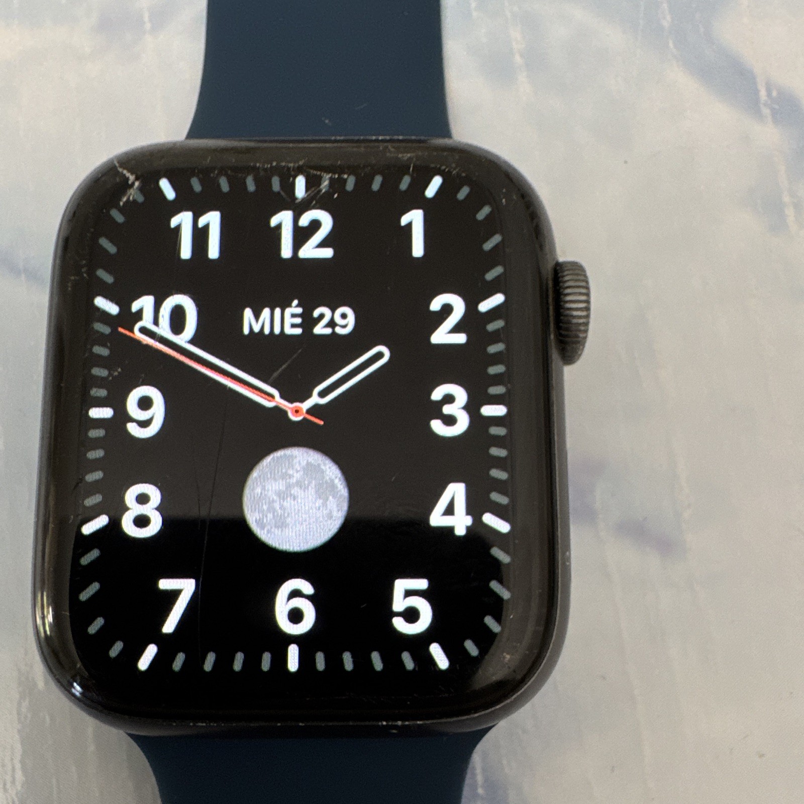 Apple Watch Series 4 44mm Black Aluminum Case GPS 16GB Blue Silicone Band