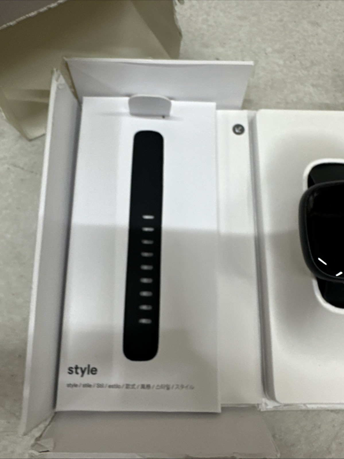 Fitbit Versa 4 Fitness Smartwatch GPS Heart Rate Sleep Tracking Black Graphite